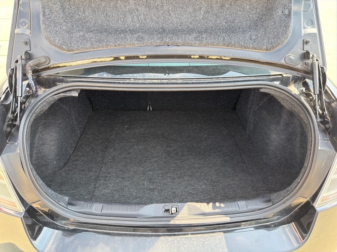 Nissan Sentra 4dr Sdn I4 CVT 2.0 S 2012