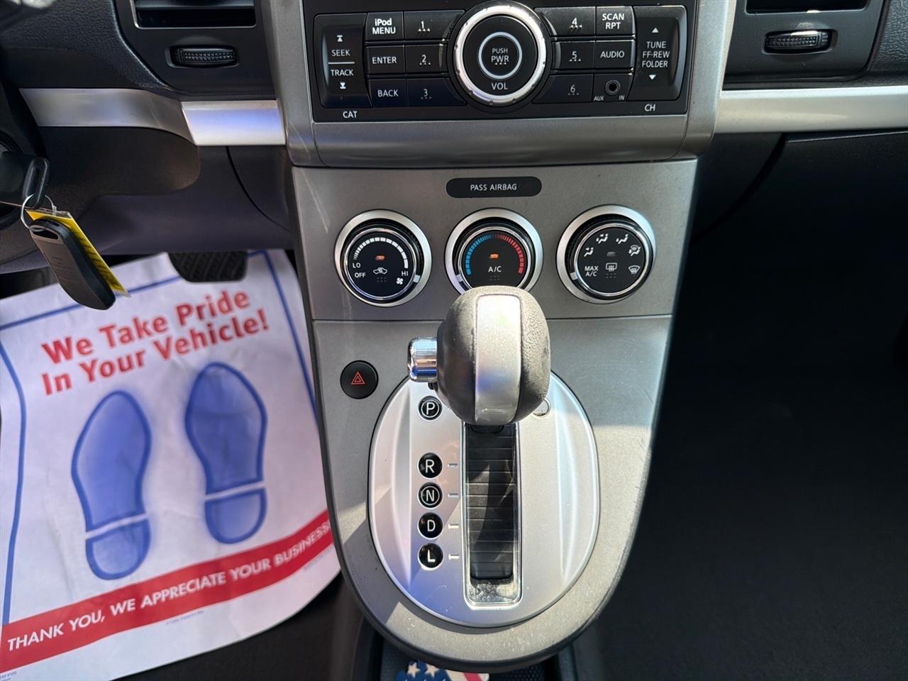 Nissan Sentra 4dr Sdn I4 CVT 2.0 S 2012