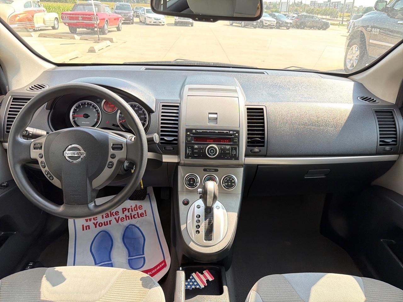 Nissan Sentra 4dr Sdn I4 CVT 2.0 S 2012