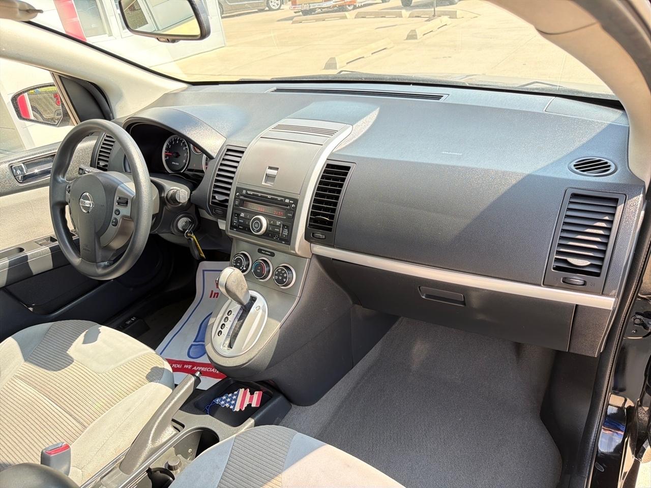 Nissan Sentra 4dr Sdn I4 CVT 2.0 S 2012