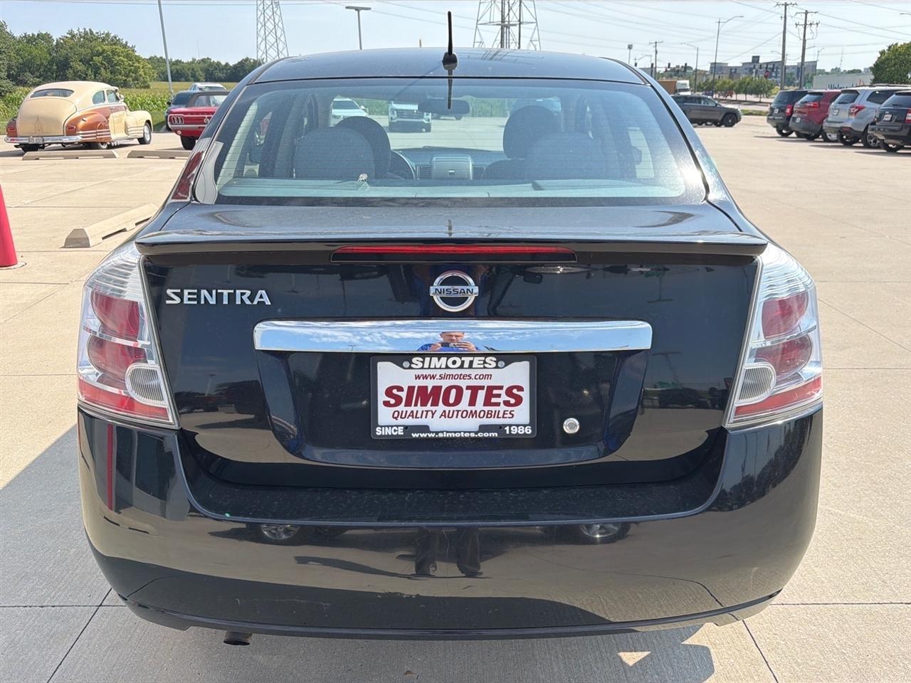 Nissan Sentra 4dr Sdn I4 CVT 2.0 S 2012