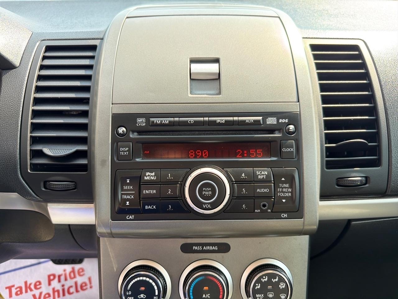 Nissan Sentra 4dr Sdn I4 CVT 2.0 S 2012