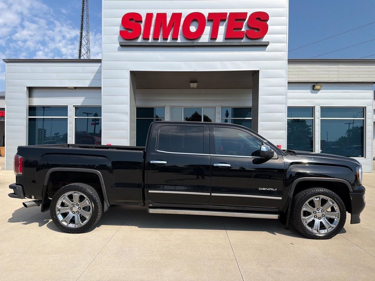 GMC Sierra 1500 4WD Crew Cab 153.0" Denali 2017