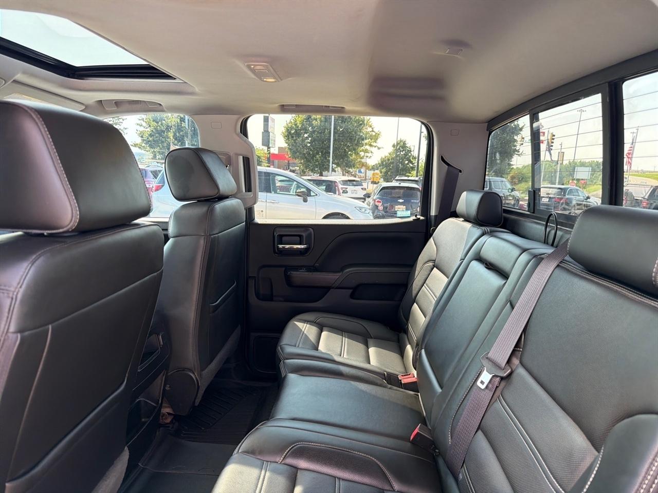 GMC Sierra 1500 4WD Crew Cab 153.0" Denali 2017