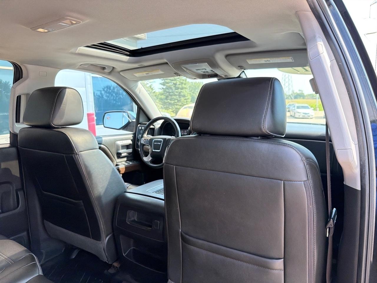GMC Sierra 1500 4WD Crew Cab 153.0" Denali 2017