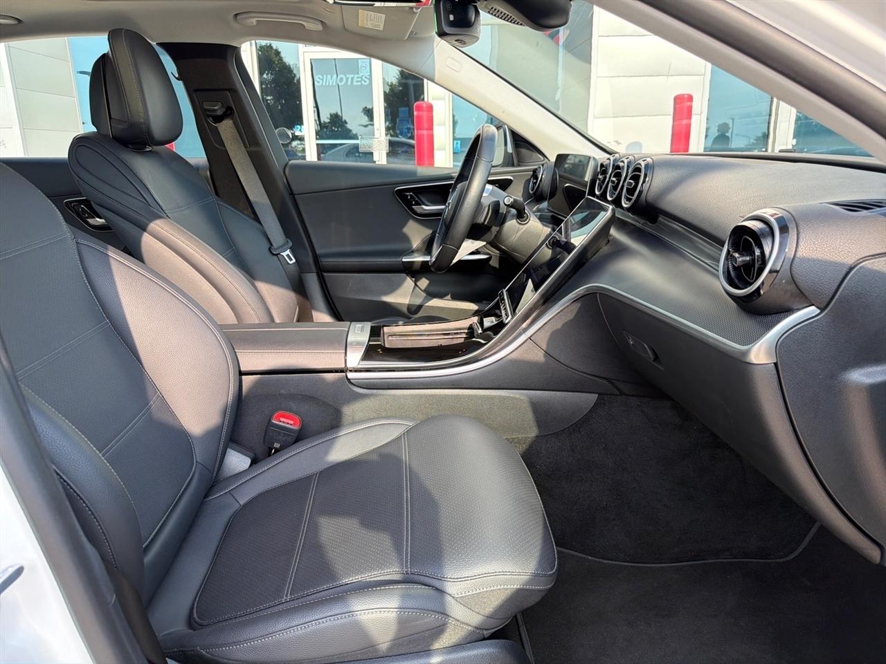 Mercedes-Benz C-Class C 300 4MATIC Sedan 2025