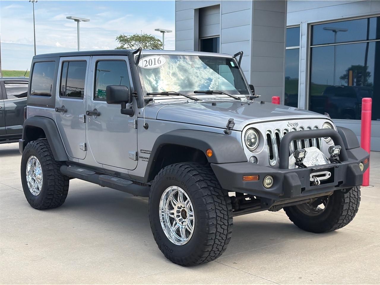 Jeep Wrangler Unlimited 4WD 4dr Sport 2016
