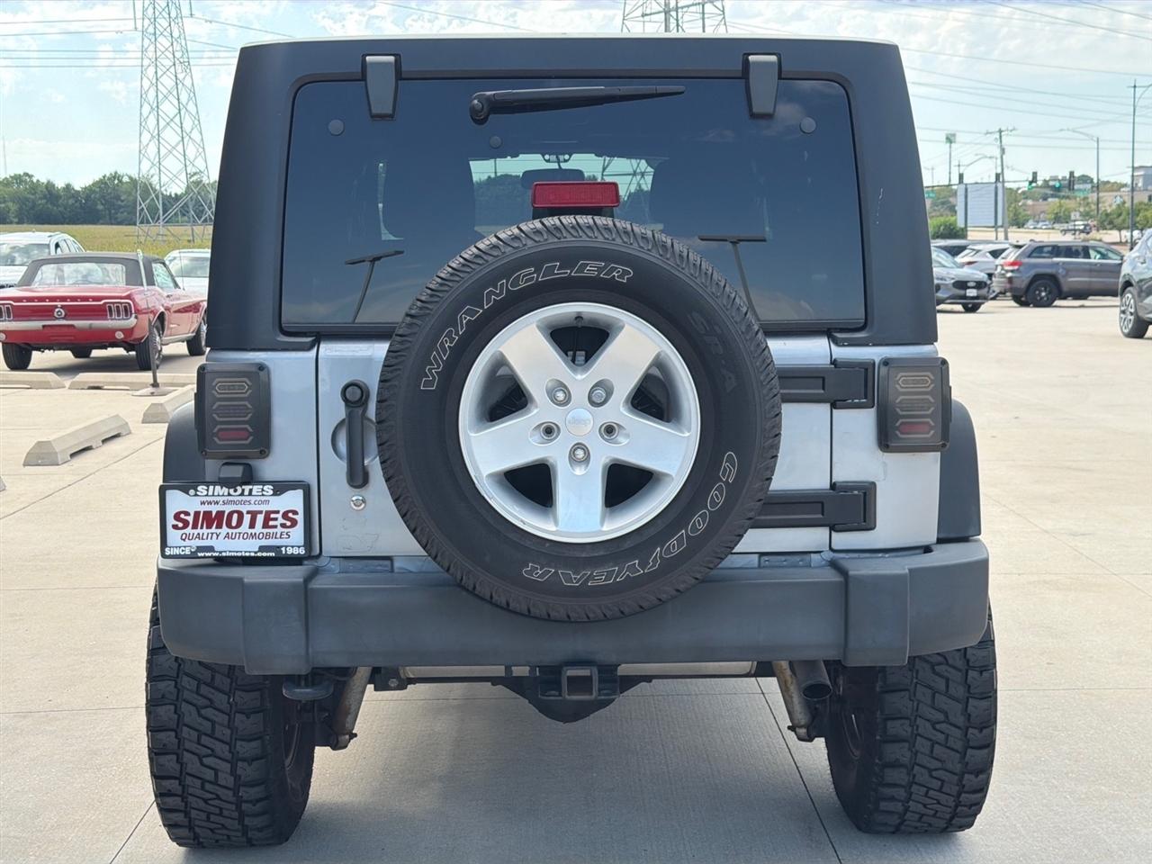 Jeep Wrangler Unlimited 4WD 4dr Sport 2016