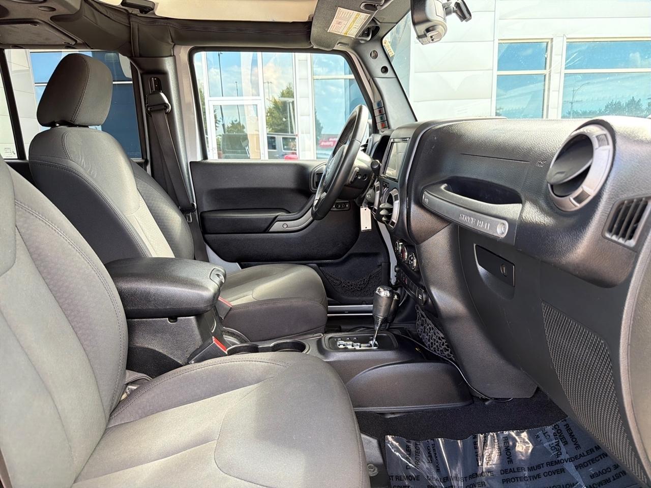 Jeep Wrangler Unlimited 4WD 4dr Sport 2016