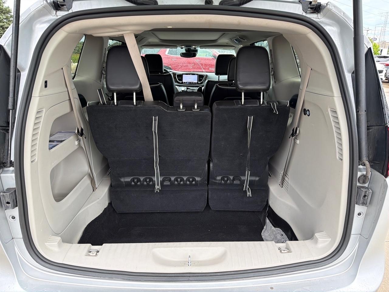 Chrysler Pacifica Limited FWD 2024