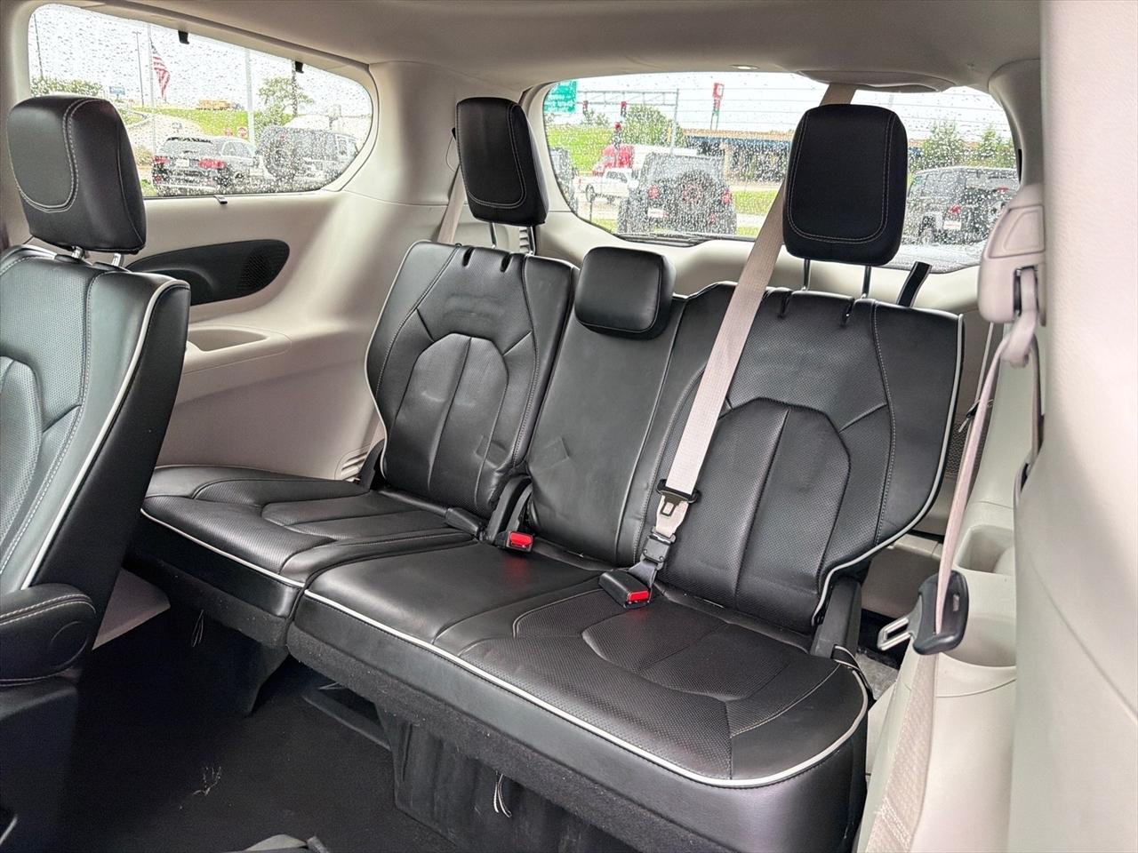 Chrysler Pacifica Limited FWD 2024