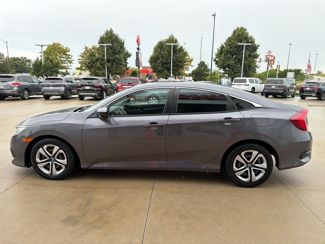 Honda Civic Sedan LX CVT 2017