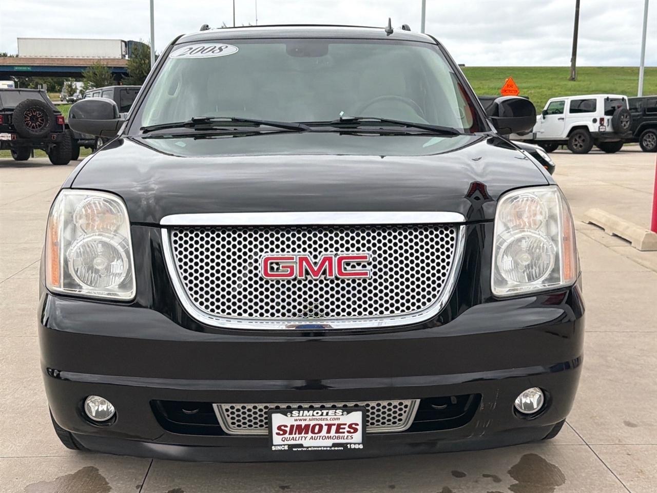GMC Yukon XL Denali AWD 4dr 1500 2008