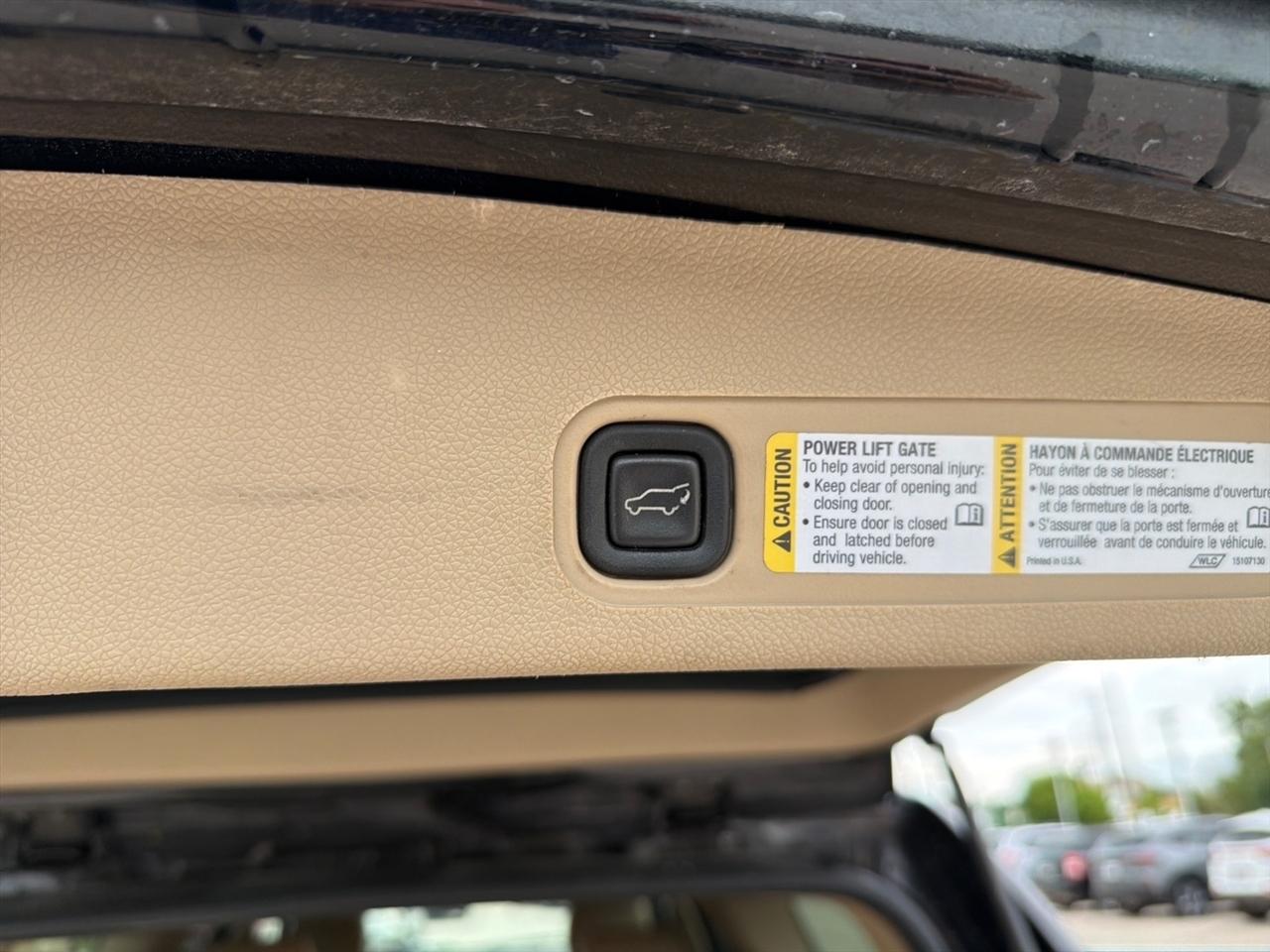 GMC Yukon XL Denali AWD 4dr 1500 2008