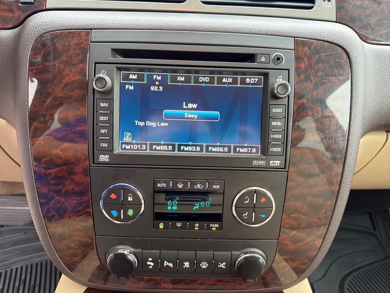 GMC Yukon XL Denali AWD 4dr 1500 2008
