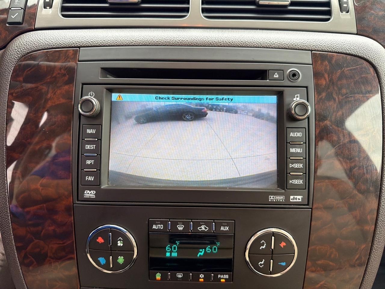 GMC Yukon XL Denali AWD 4dr 1500 2008