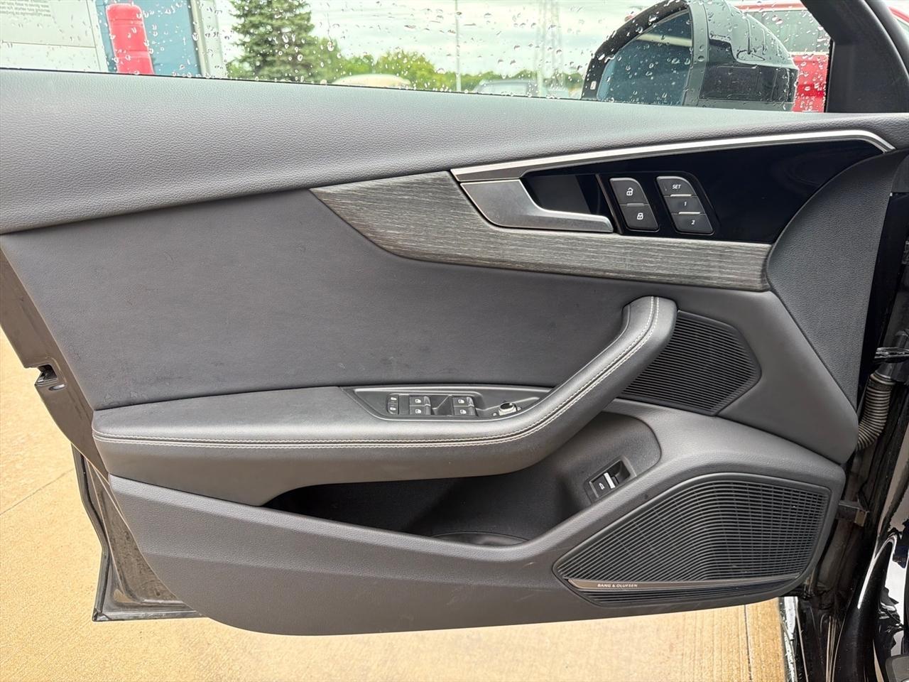 Audi A4 Sedan S line Premium Plus 45 TFSI quattro 2024