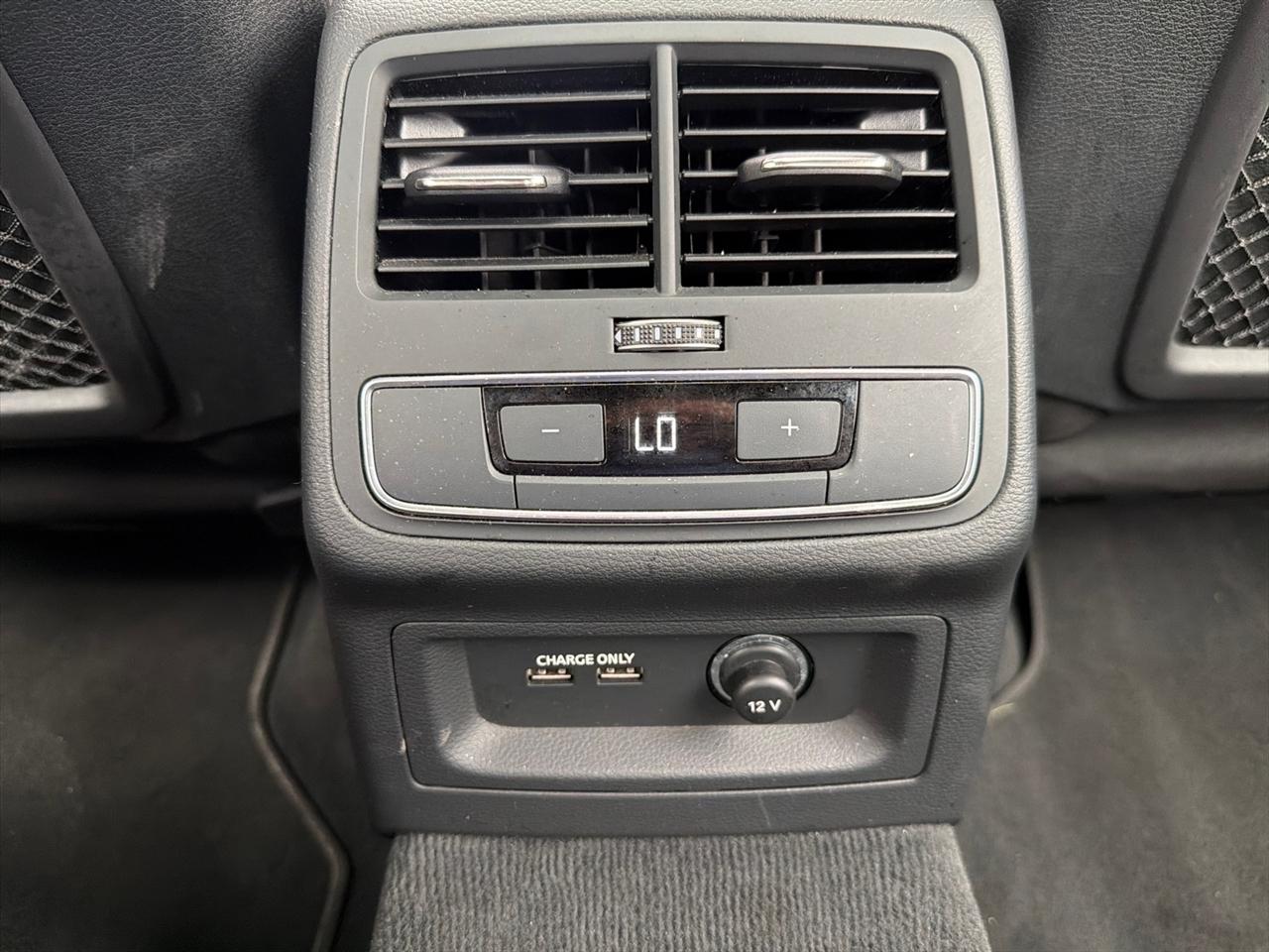 Audi A4 Sedan S line Premium Plus 45 TFSI quattro 2024