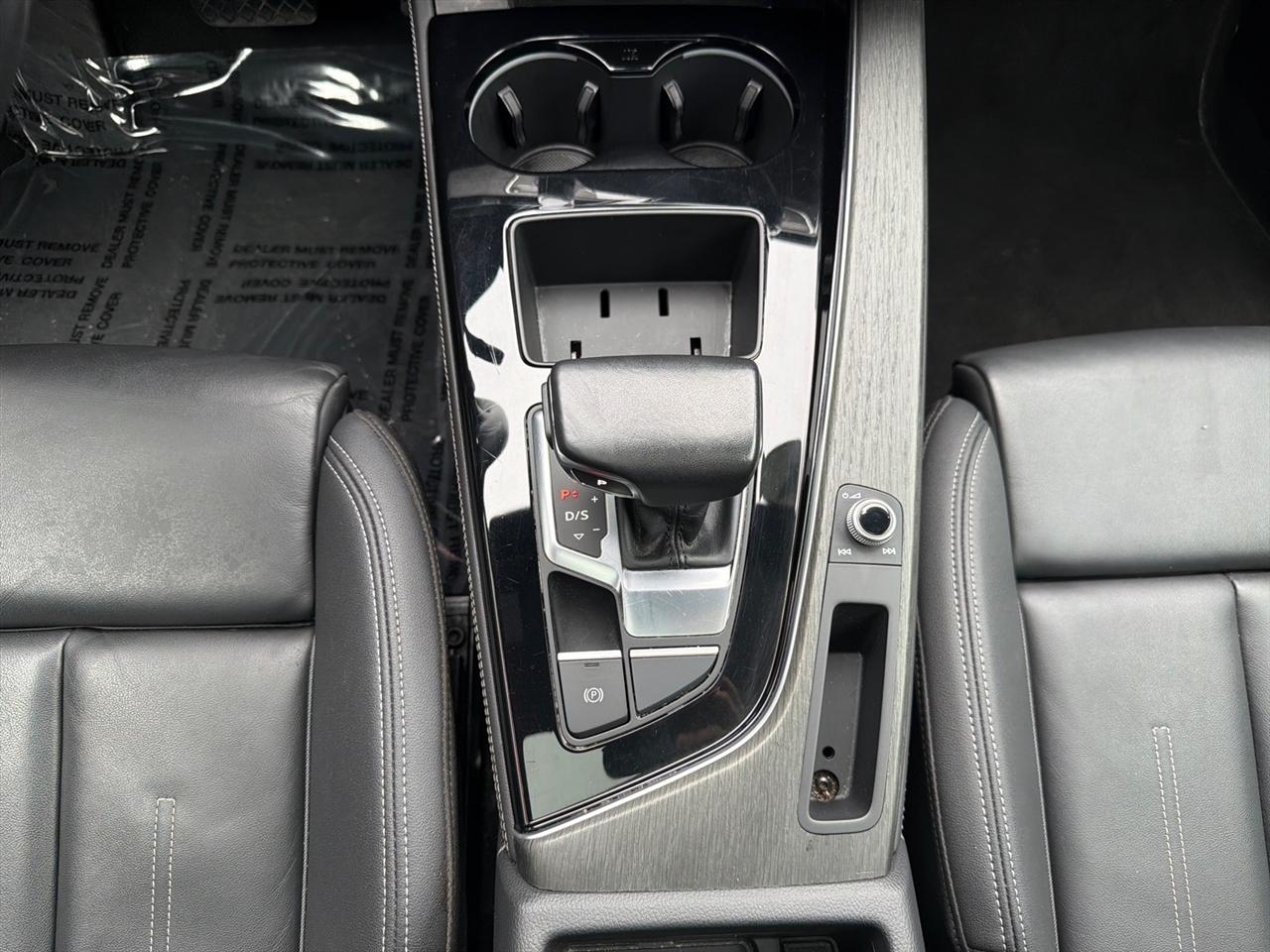Audi A4 Sedan S line Premium Plus 45 TFSI quattro 2024