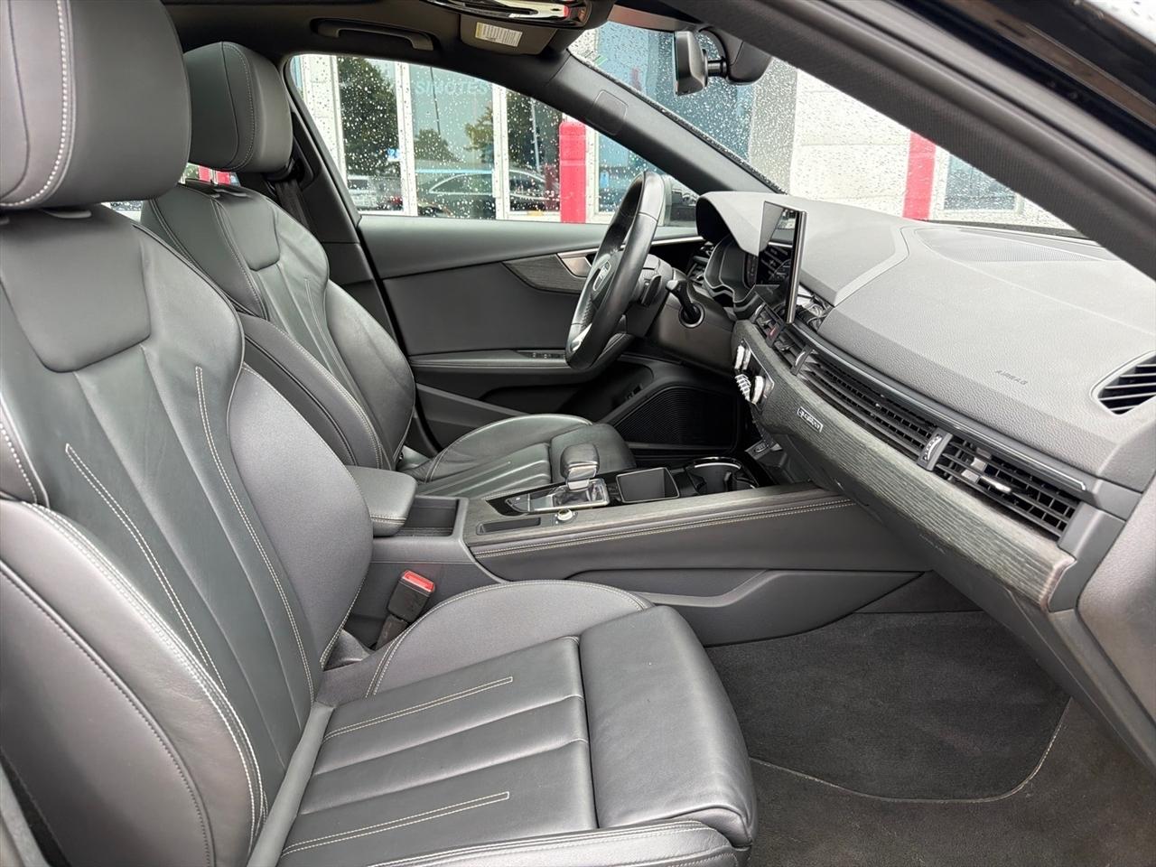 Audi A4 Sedan S line Premium Plus 45 TFSI quattro 2024