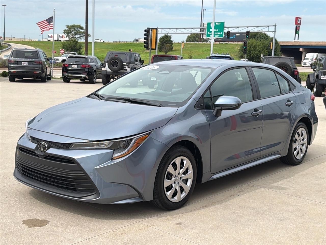 Toyota Corolla LE CVT (Natl) 2026