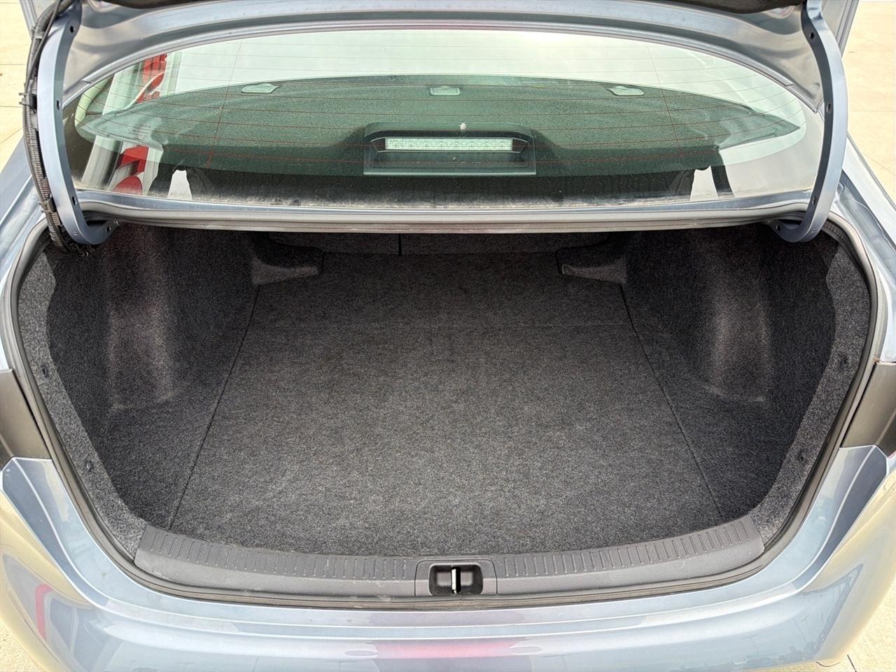Toyota Corolla LE CVT (Natl) 2026