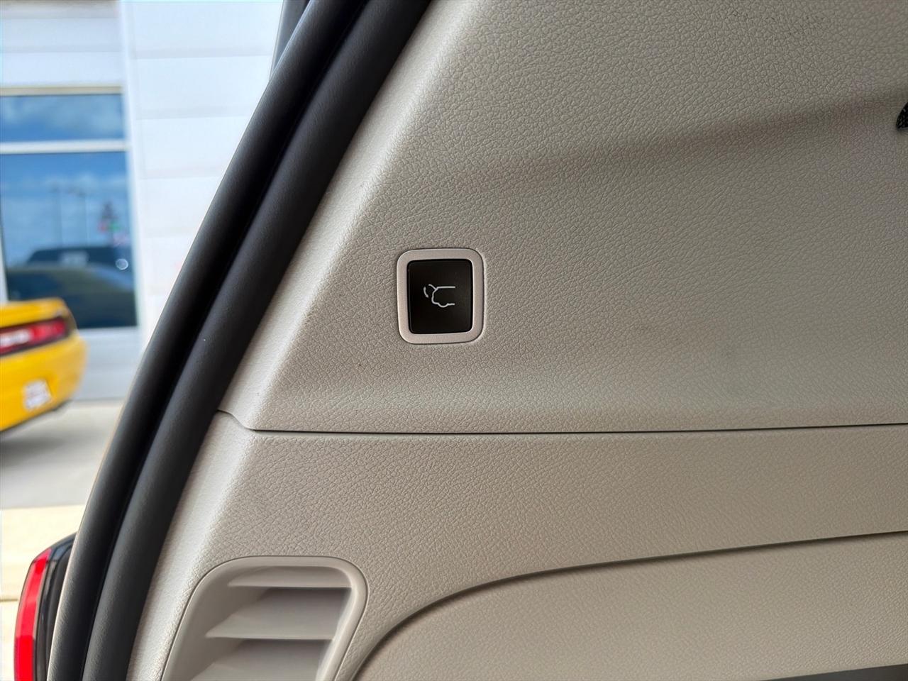 Chrysler Voyager LX FWD 2023