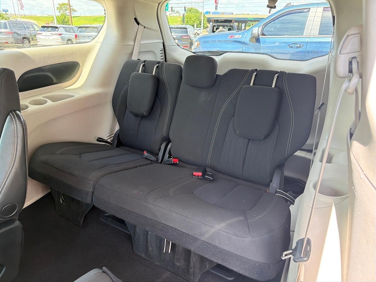Chrysler Voyager LX FWD 2023