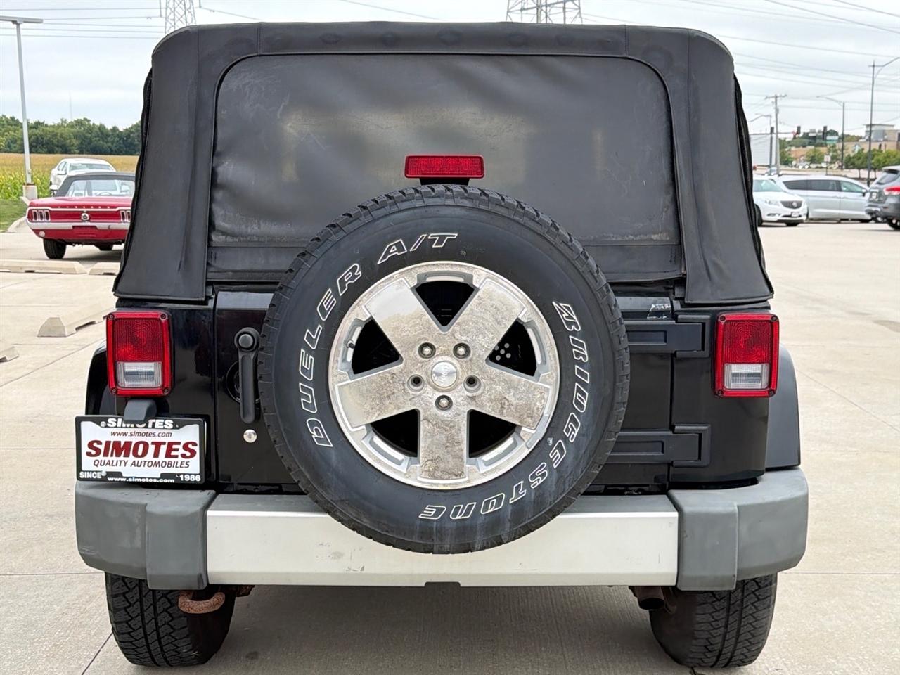 Jeep Wrangler 4WD 2dr Sahara 2009