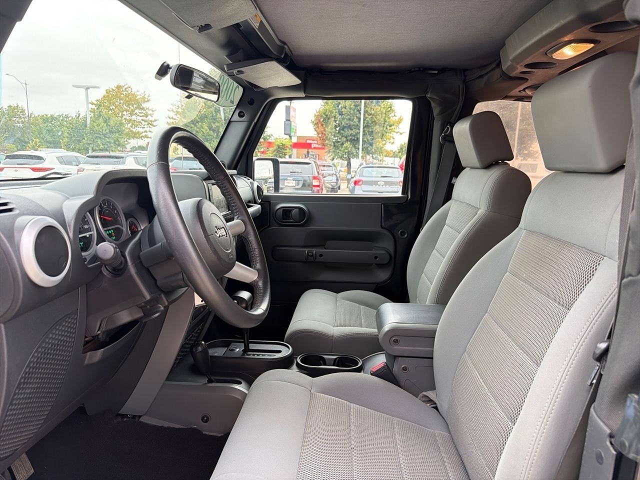 Jeep Wrangler 4WD 2dr Sahara 2009