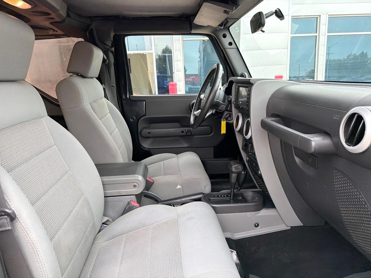 Jeep Wrangler 4WD 2dr Sahara 2009