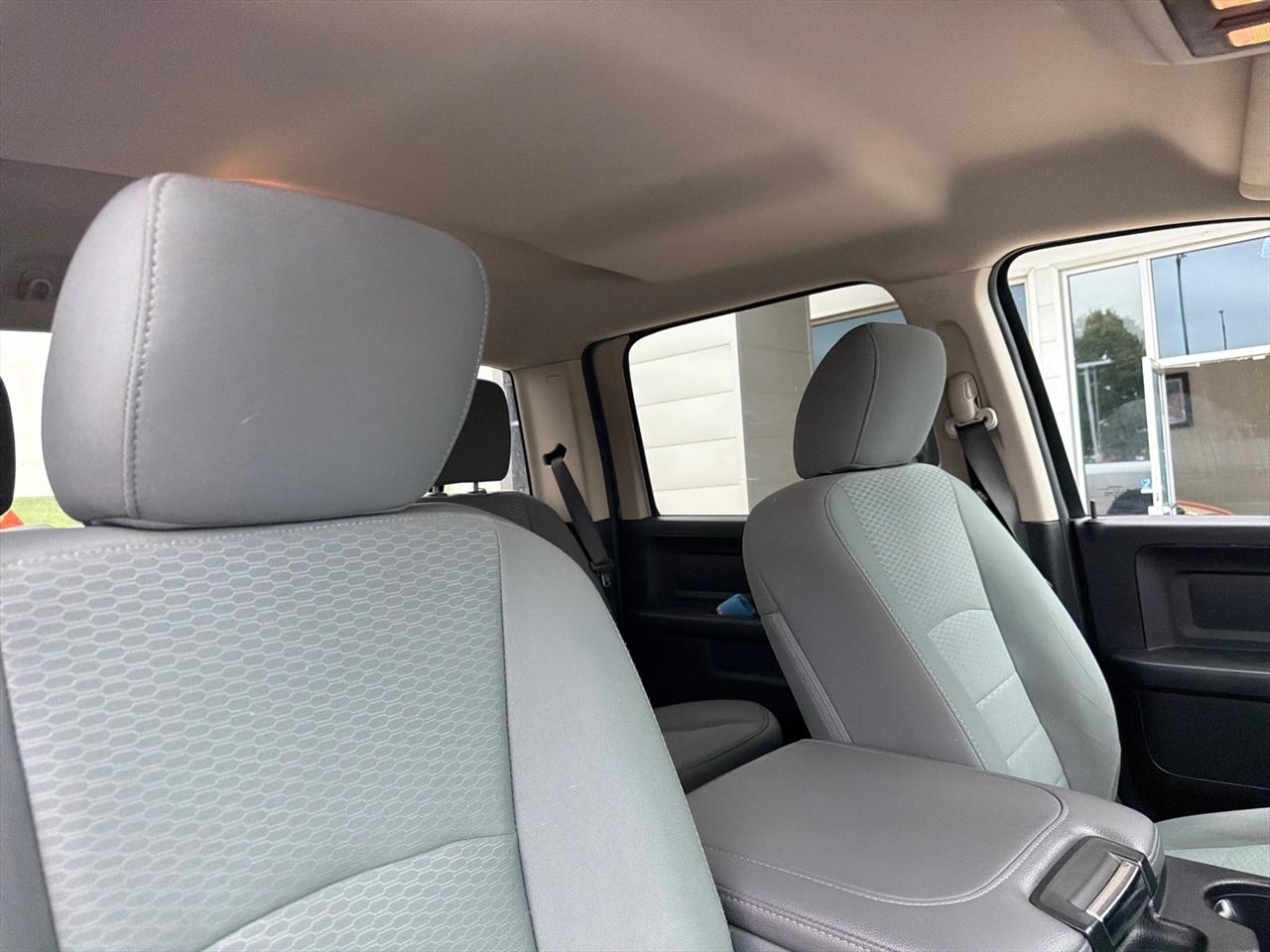 RAM 2500 4WD Crew Cab 149" Tradesman 2016