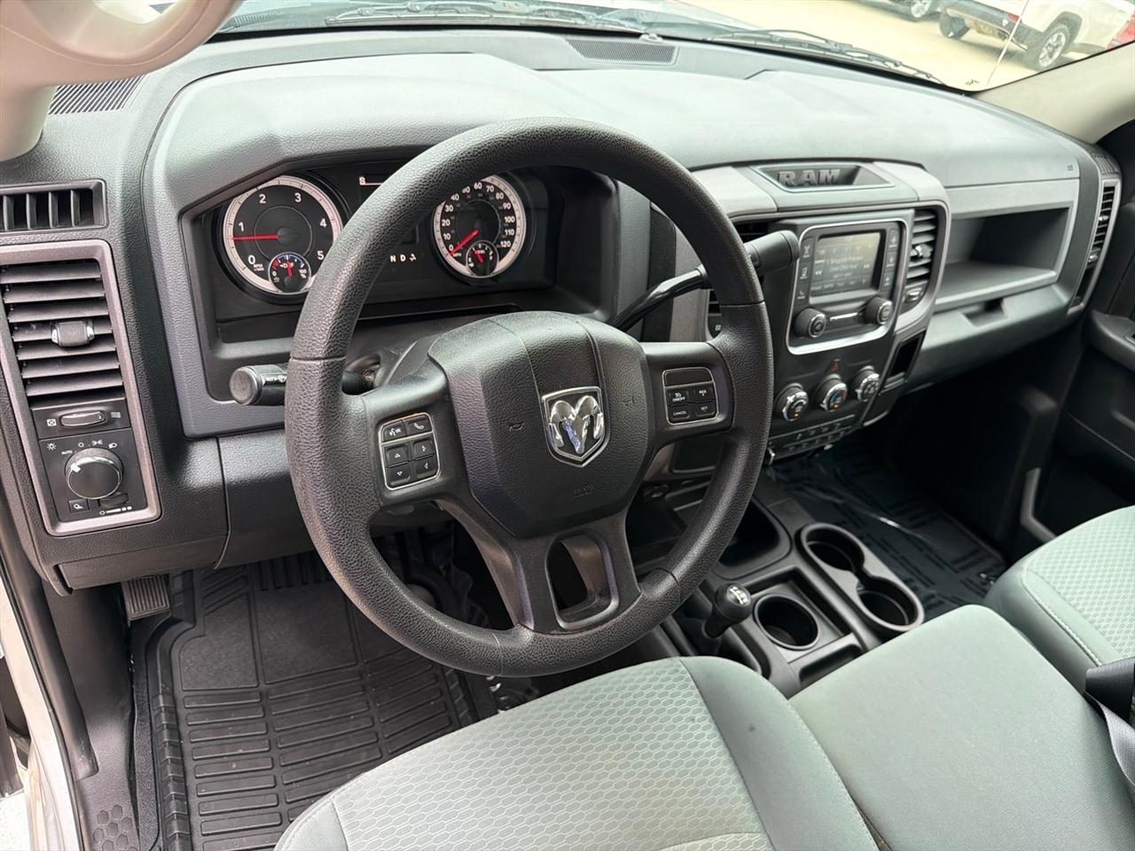 RAM 2500 4WD Crew Cab 149" Tradesman 2016