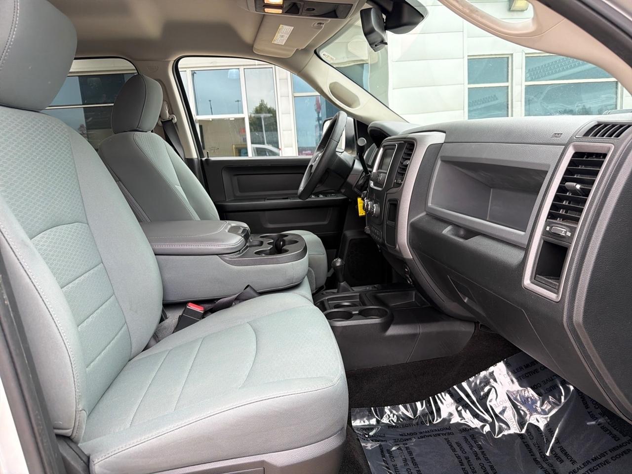 RAM 2500 4WD Crew Cab 149" Tradesman 2016