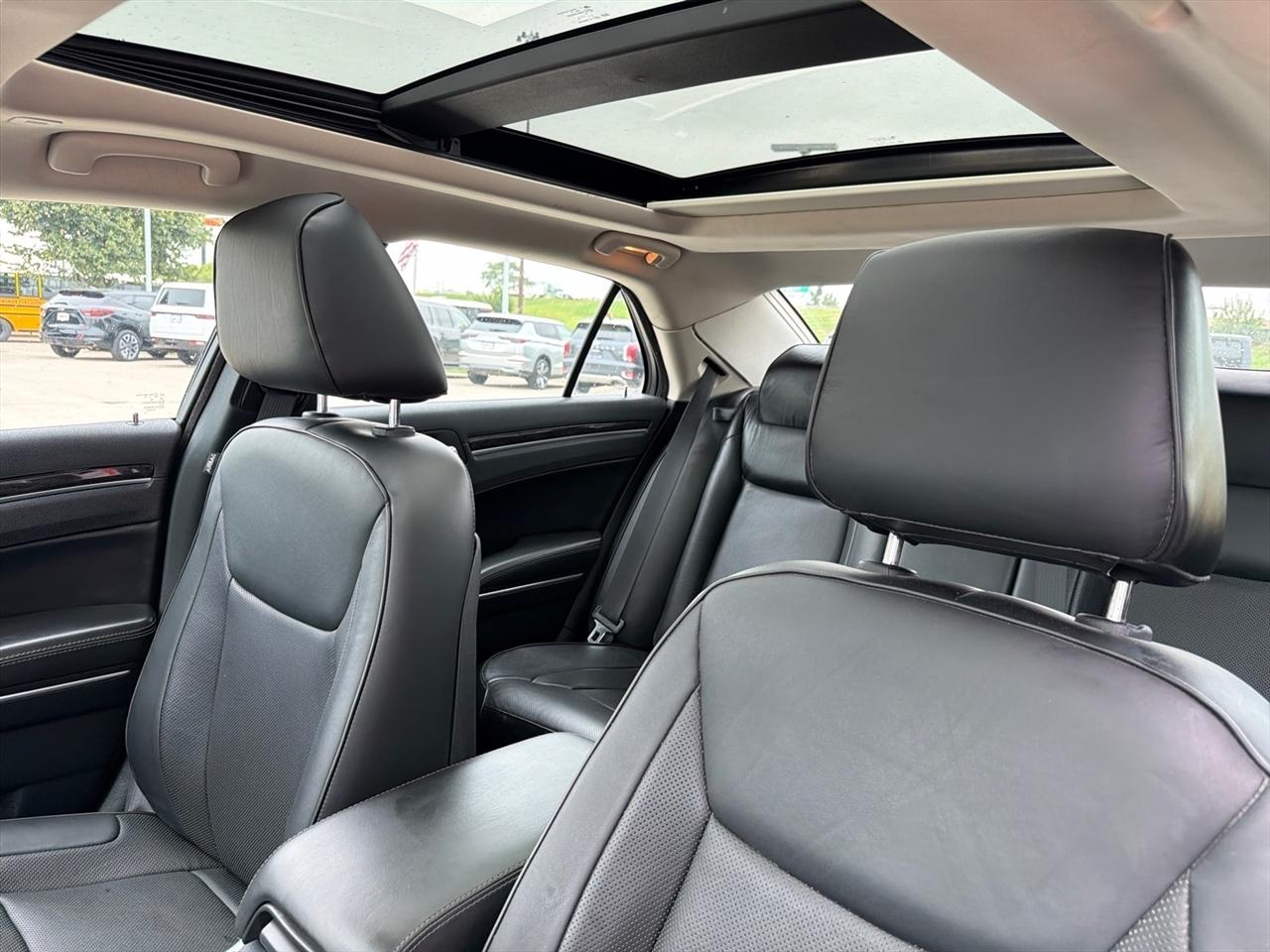 Chrysler 300 300C AWD 2017