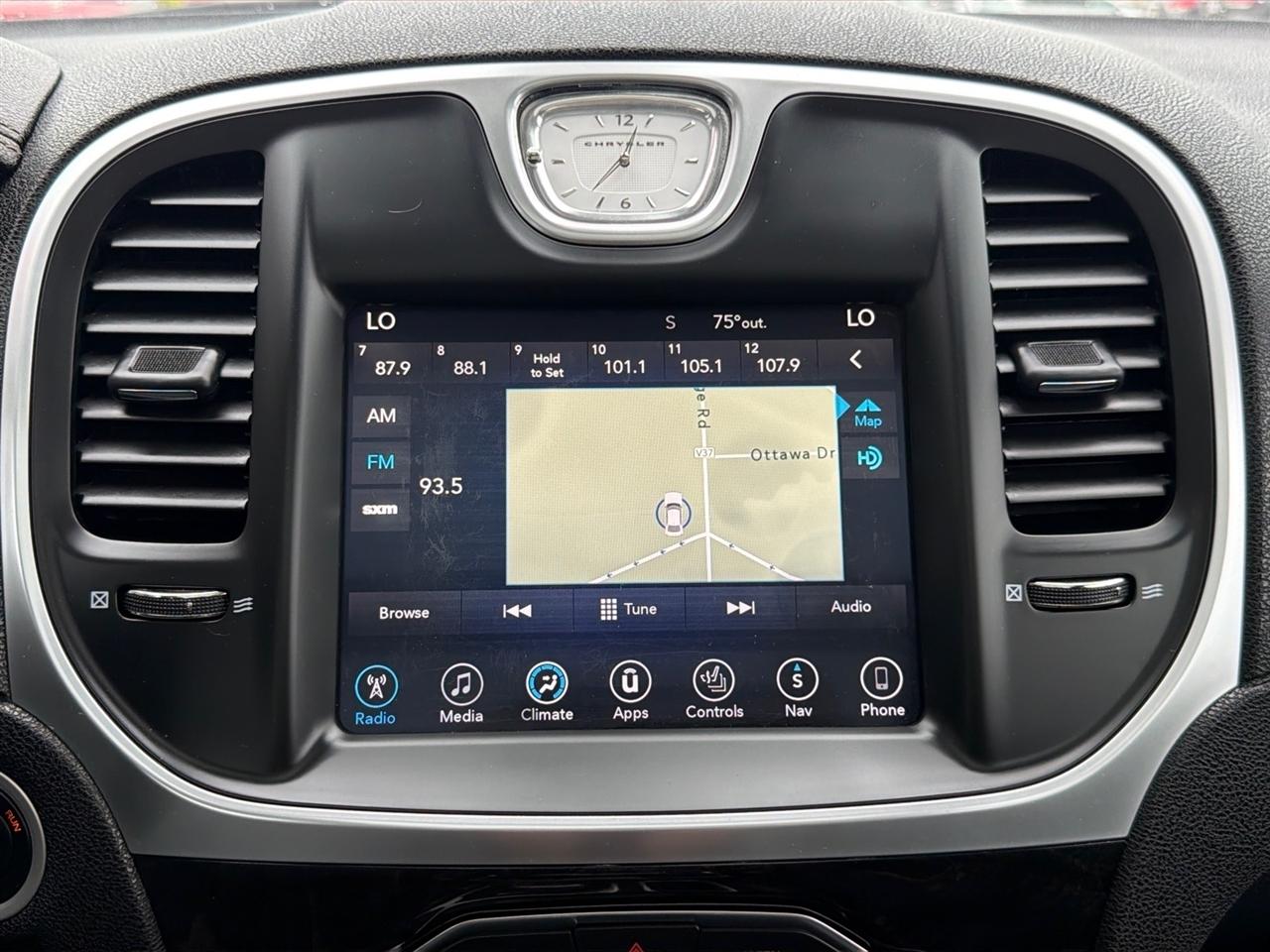 Chrysler 300 300C AWD 2017