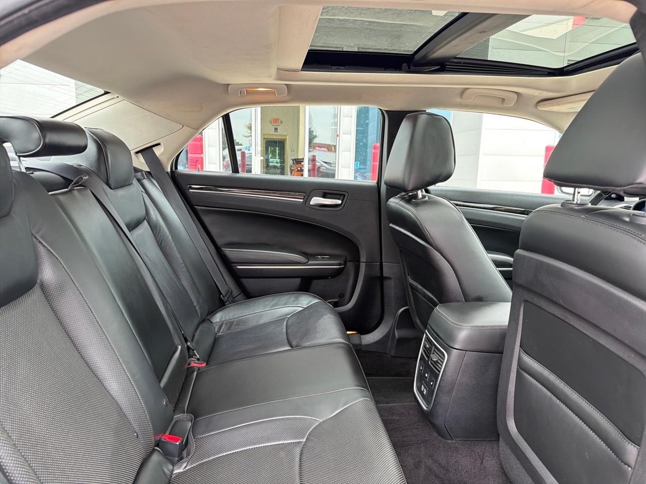 Chrysler 300 300C AWD 2017