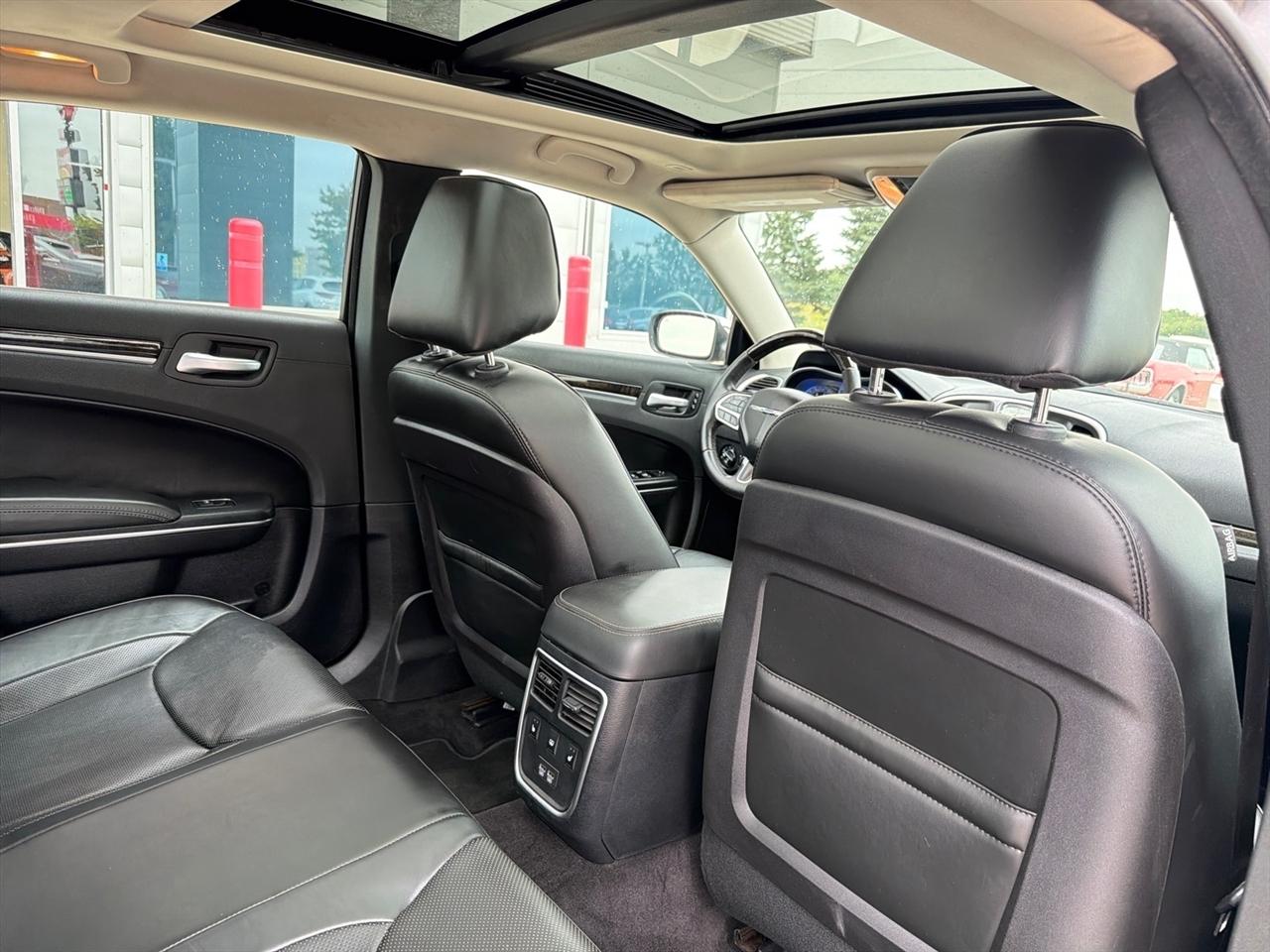 Chrysler 300 300C AWD 2017