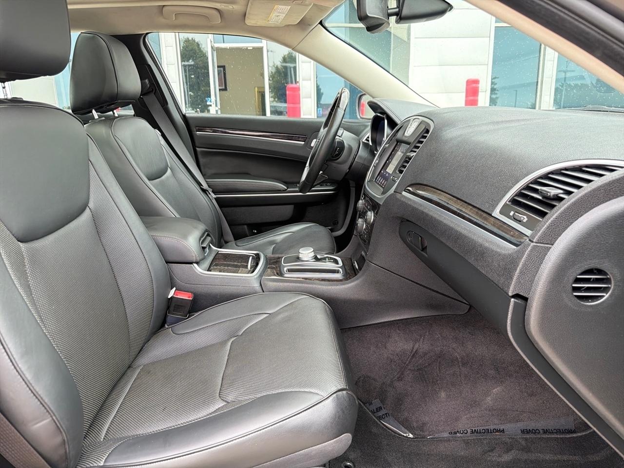 Chrysler 300 300C AWD 2017