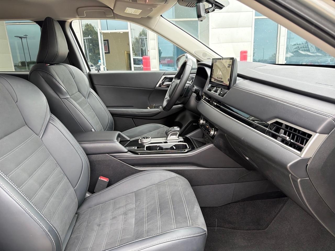 Mitsubishi Outlander Trail Edition S-AWC 2025