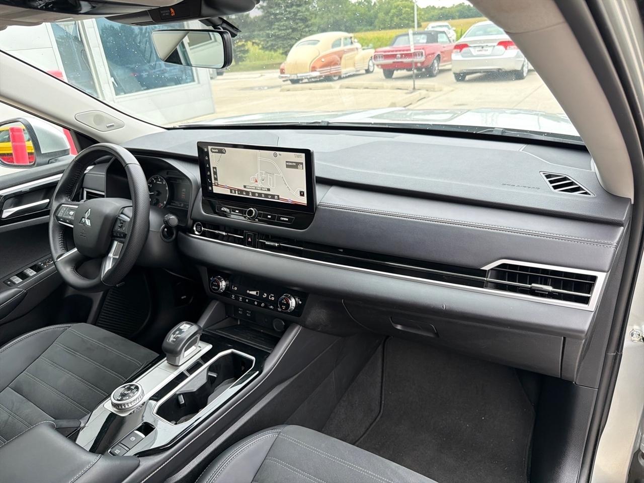 Mitsubishi Outlander Trail Edition S-AWC 2025