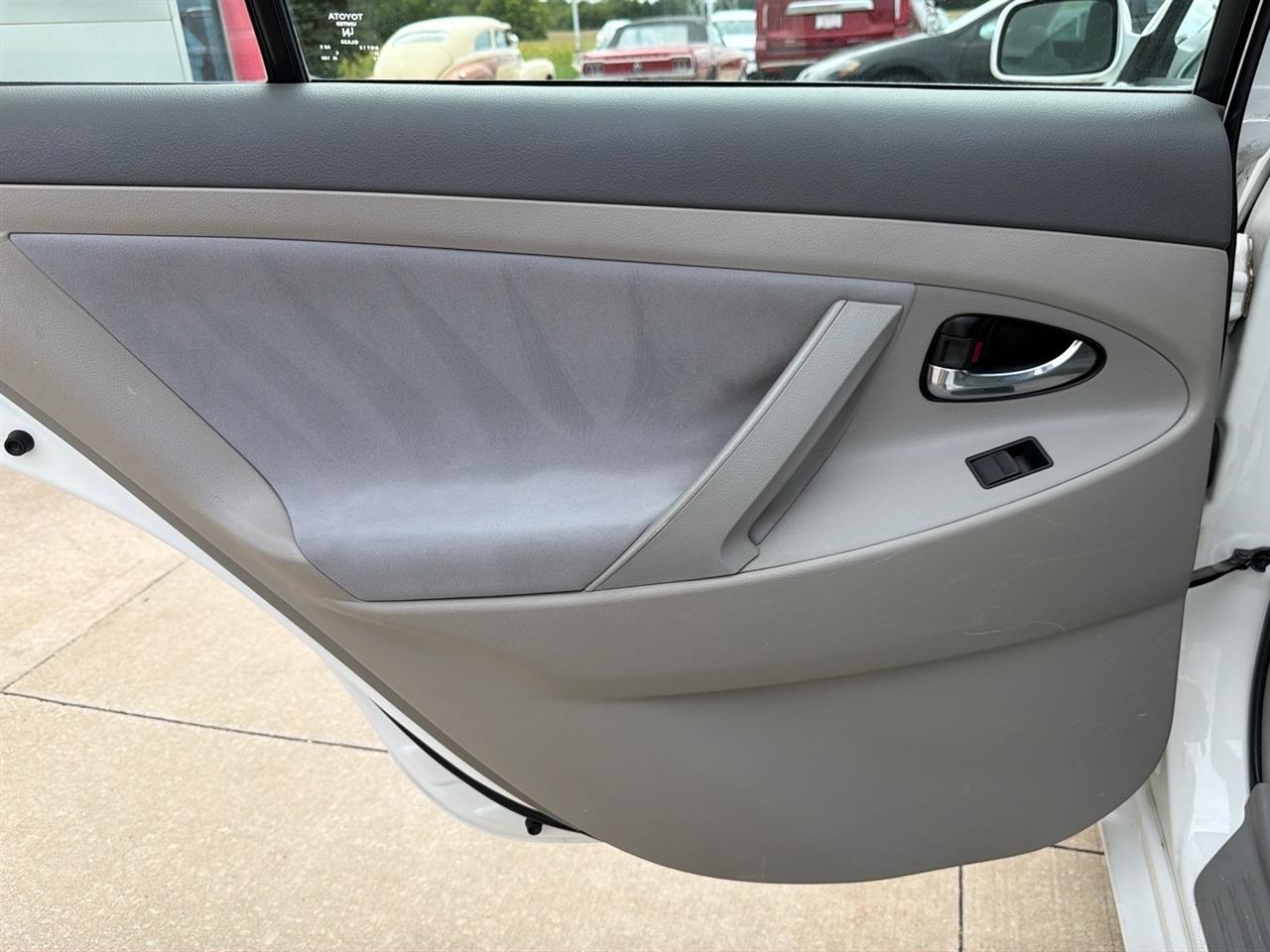 Toyota Camry LE 2009