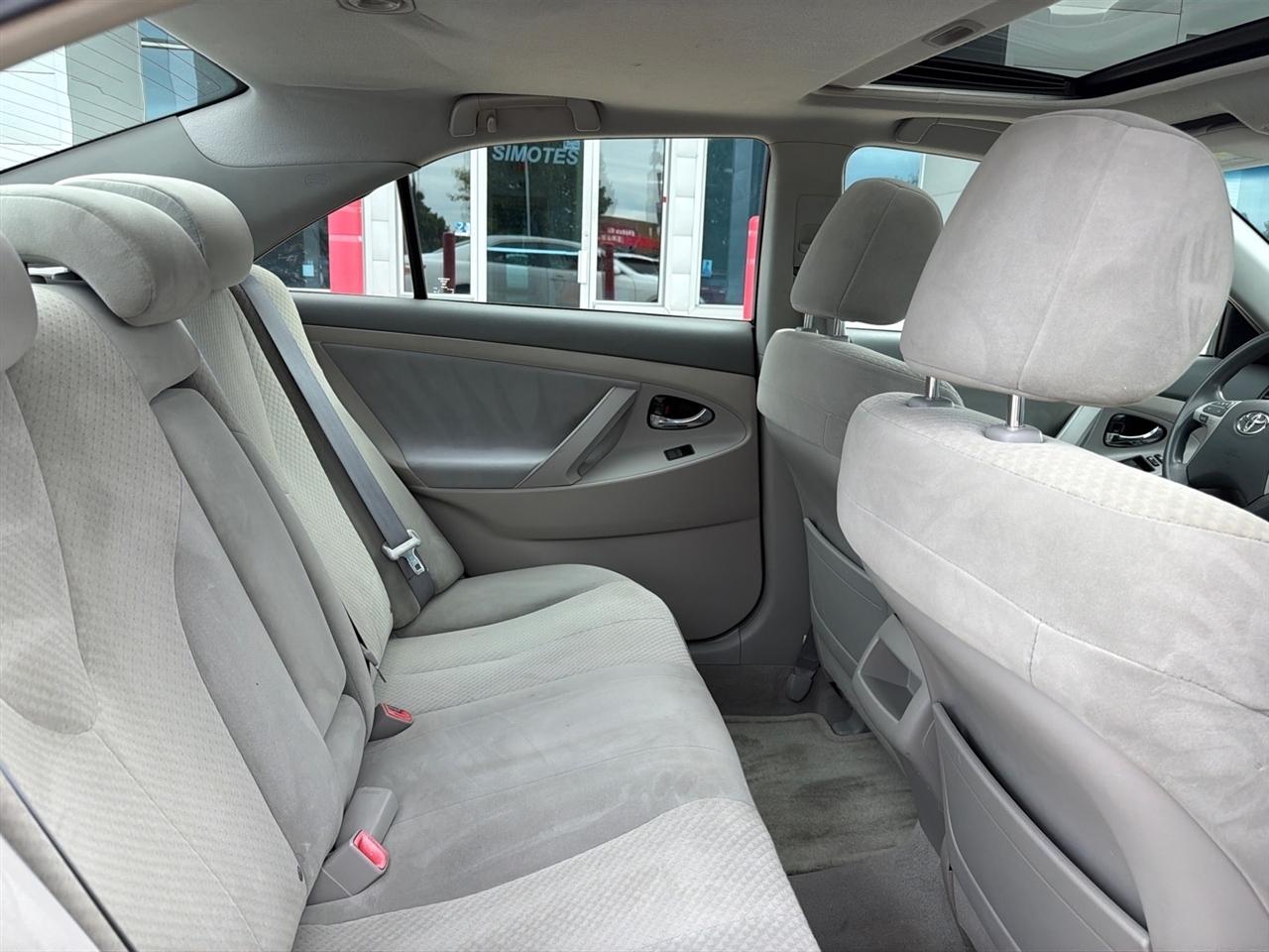 Toyota Camry LE 2009