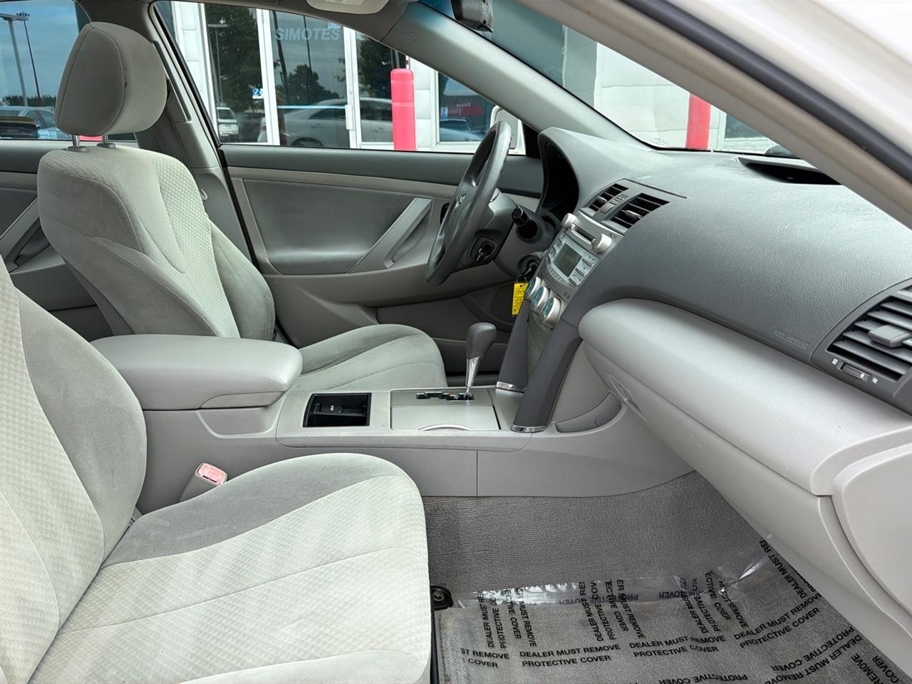 Toyota Camry LE 2009