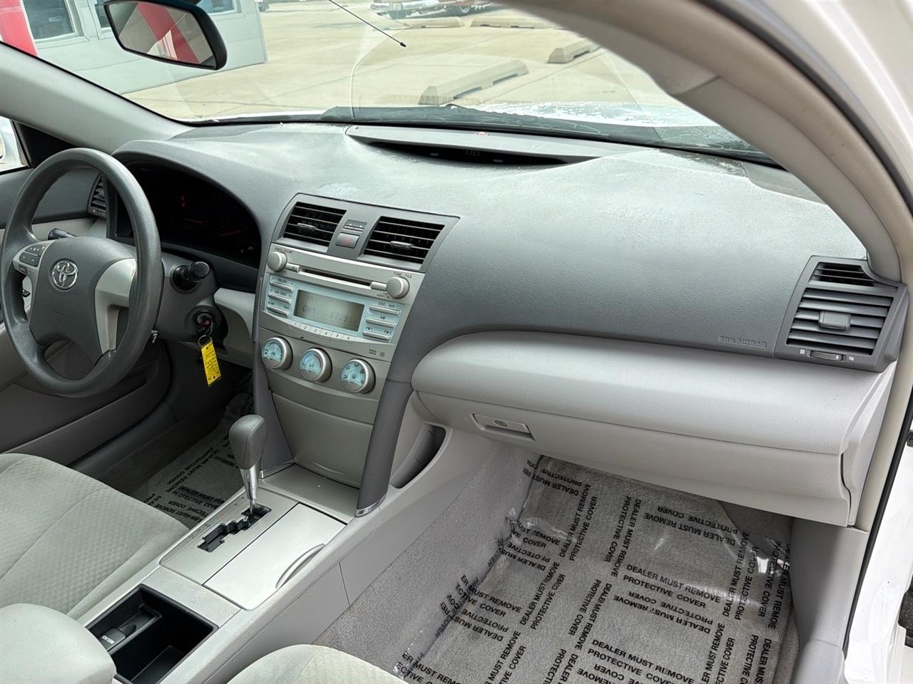 Toyota Camry LE 2009
