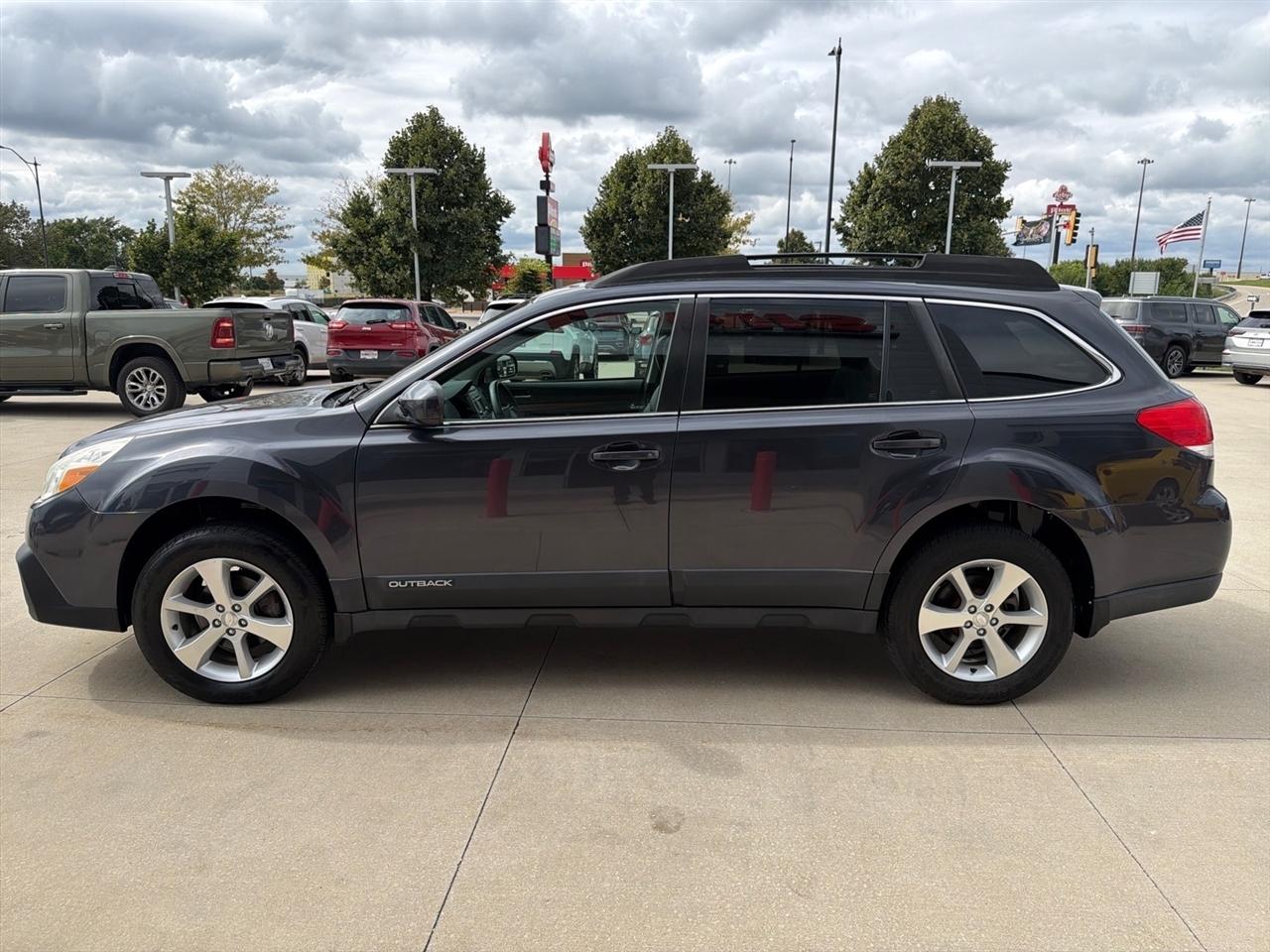 Subaru Outback 4dr Wgn H4 Auto 2.5i Limited 2013