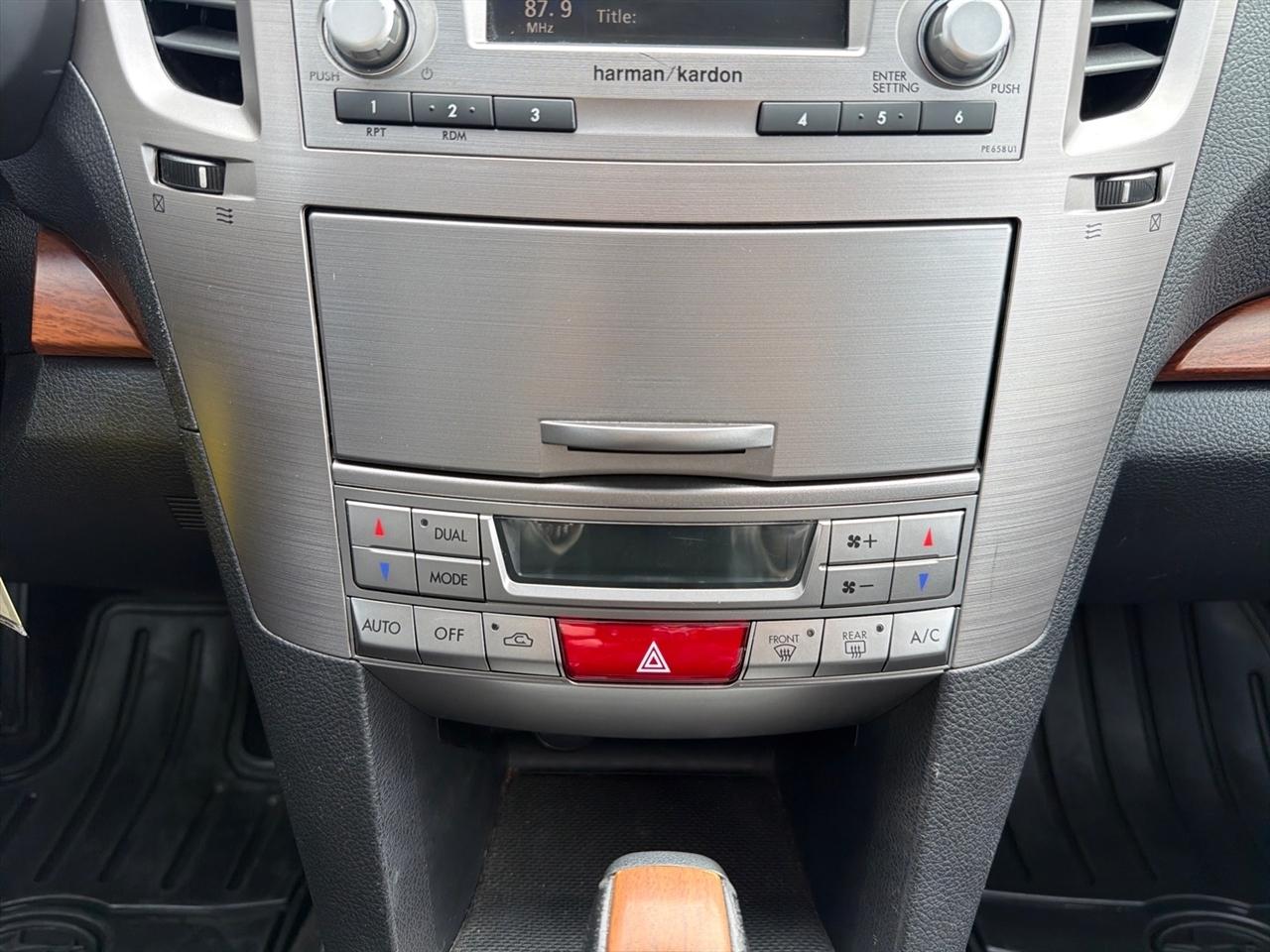 Subaru Outback 4dr Wgn H4 Auto 2.5i Limited 2013