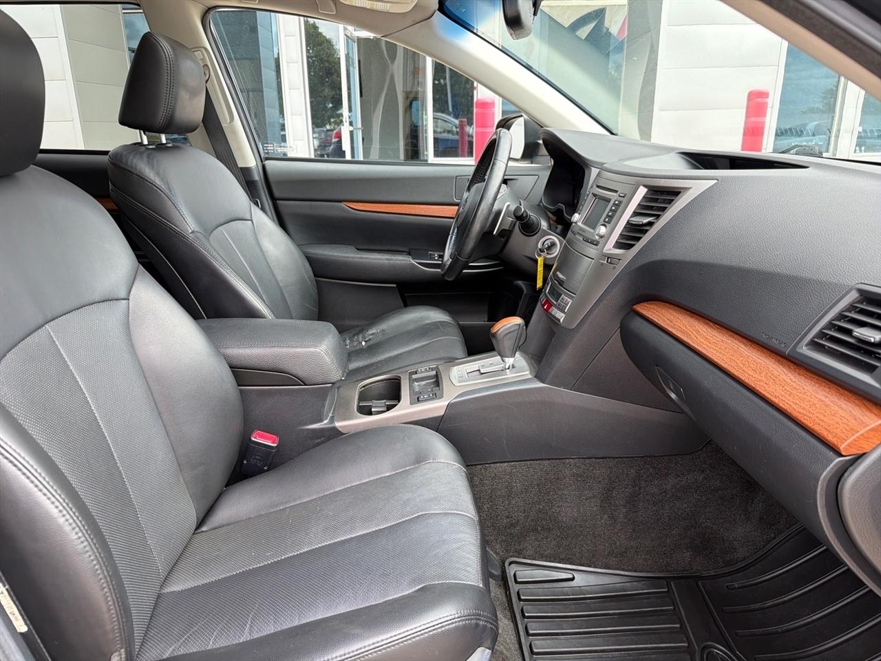 Subaru Outback 4dr Wgn H4 Auto 2.5i Limited 2013