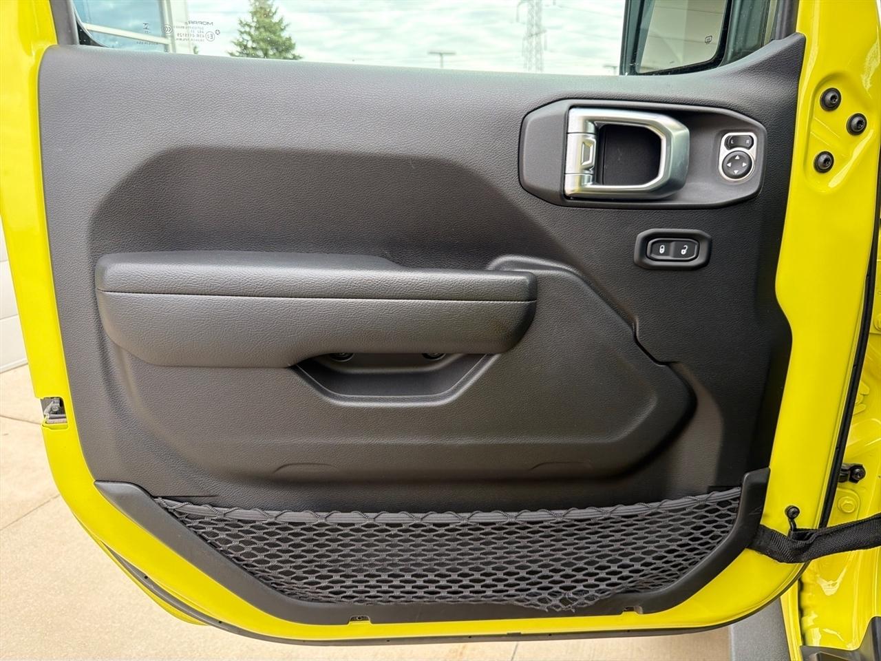 Jeep Wrangler High Tide 4 Door 4x4 2023