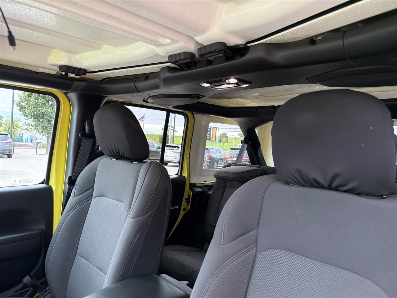 Jeep Wrangler High Tide 4 Door 4x4 2023